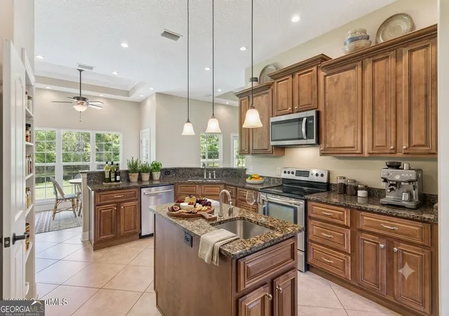 Photo 3 of Single family home for sale at 190 Lakes Dr, Brunswick, GA 31523 | MLS# 10767919 | Listing updated on 2026-09-21