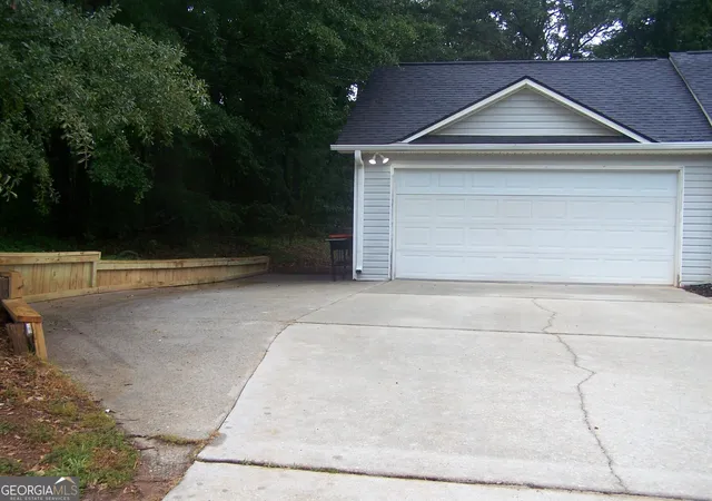 2nd image of 111 Wolf Creek Wy, Locust Grove, GA 30248 | MLS# 10804500