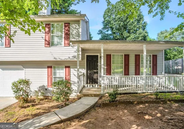 2nd image of 2123 Lown Farm Ln, Lithonia, GA 30058 | MLS# 10580177