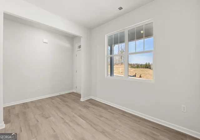 3rd image of 2933 Holden St, Gainesville, GA 30507 | MLS# 10801959