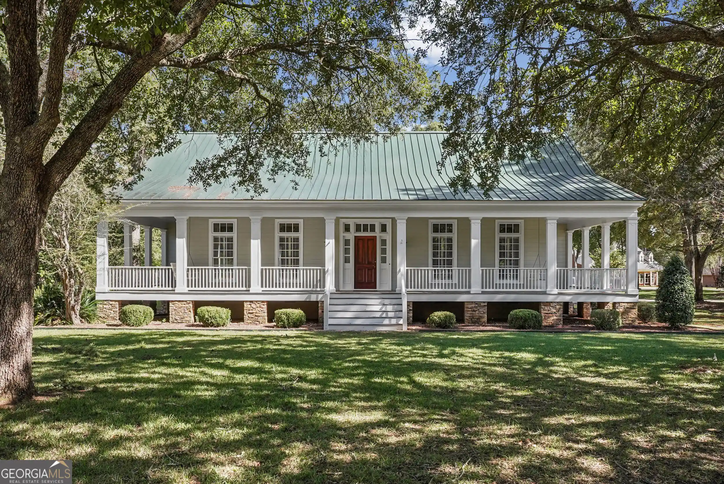 Single family home for sale at 2300 Golf Crse Dr, Albany, GA 31721 | MLS# 10876153