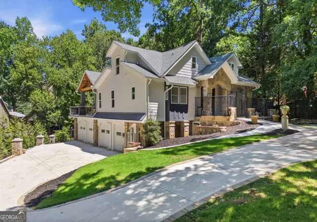 Photo 3 of Single family home for sale at 4039 Tall Pine Dr, Marietta, GA 30062 | MLS# 10816790 | Listing updated on 2026-09-19