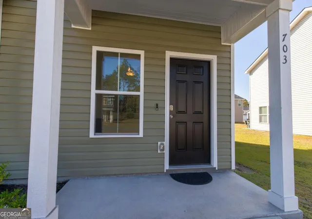 Photo 3 of Single family home for sale at 703 Mill Crk, Hinesville, GA 31313 | MLS# 10652712 | Listing updated on 2026-05-23