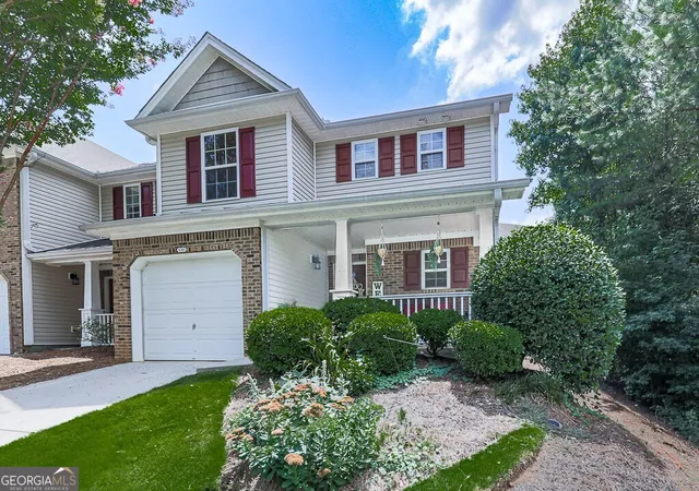 Photo 3 of Townhouse for sale at 530 Fox Crk Xing, Woodstock, GA 30188 | MLS# 10804380 | Listing updated on 2026-07-28