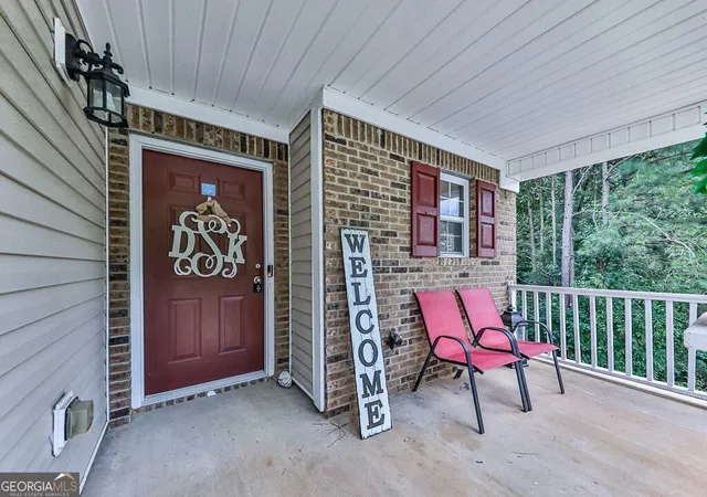 Photo 4 of Townhouse for sale at 530 Fox Crk Xing, Woodstock, GA 30188 | MLS# 10804380 | Listing updated on 2026-07-28