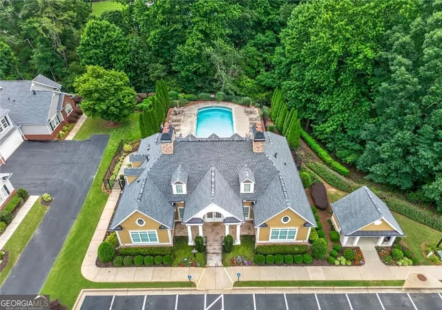 Listing Photo 5 - Condo for sale in building located at 2711 Grapevine Cir, Cumming, GA 30041 - Unit #1501