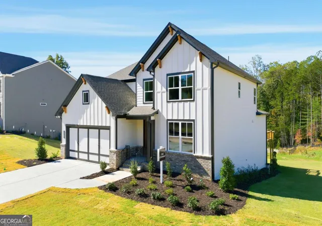 Photo 3 of Single family home for sale at 1209 Sterlington Dr, Canton, GA 30115 | MLS# 10633361 | Listing updated on 2025-11-12