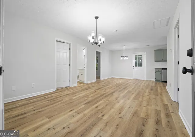 2nd image of 332 Lavista Dr Sw, Calhoun, GA 30701 | MLS# 10806080