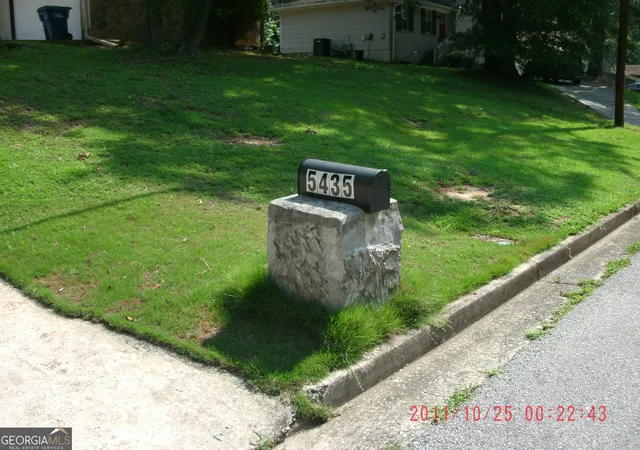 Photo 4 of Single family home for sale at 5435 Morning Crk Cir, South Fulton, GA 30349 | MLS# 10817373 | Listing updated on 2026-09-30