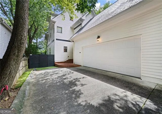 Photo 38 of Single family home for sale at 855 Saint Charles Unit B Ave Ne #UNIT B, Atlanta, GA 30306 | MLS# 10831258 | Listing updated on 2026-09-09