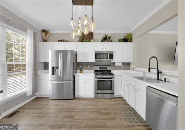 Photo 4 of Townhouse for sale at 6300 Views Tr, Peachtree Corners, GA 30092 | MLS# 10826533 | Listing updated on 2026-10-02