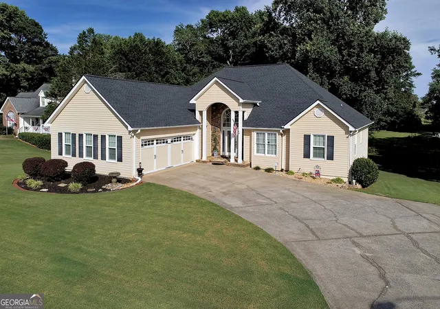 Homes for sale in Gainesville, GA | 4010 Churchill Downs Dr, Gainesville, GA 30507 | MLS# 10788740