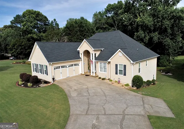 Homes for sale in Gainesville, GA | 4010 Churchill Downs Dr, Gainesville, GA 30507 | MLS# 10788740