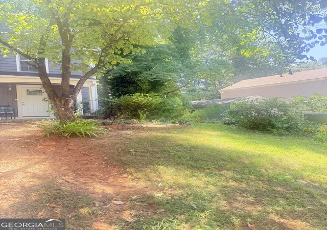 Photo 4 of Sale Pending at 1263 Old Countryside Cir, Stone Mountain, GA 30083 | MLS# 10835680 | Listing updated on 2026-09-06