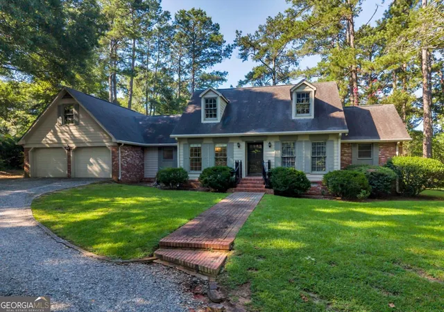 Photo 1 of Sale Pending at 4476 Rivoli Dr, Macon, GA 31210 | MLS# 10809093 | Listing updated on 2026-09-15