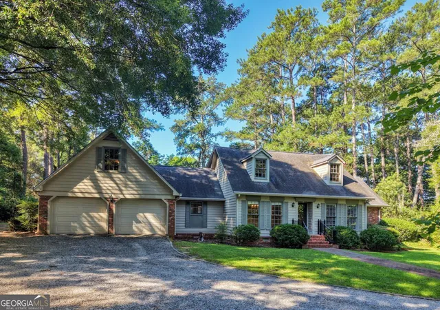 Photo 2 of Sale Pending at 4476 Rivoli Dr, Macon, GA 31210 | MLS# 10809093 | Listing updated on 2026-09-15