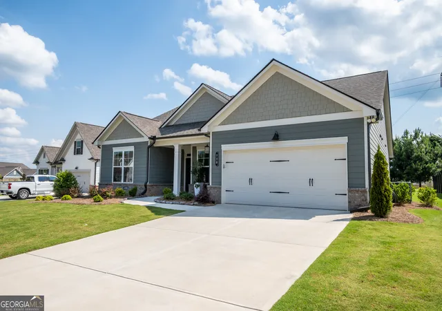 Photo 2 of Sale Pending at 729 Glenside Dr, Jefferson, GA 30549 | MLS# 10715317 | Listing updated on 2026-09-04