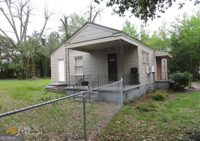 Photo 2 of Single family home for sale at 3874 Myrtle Ct, Macon, GA 31206 | MLS# 10822308 | Listing updated on 2026-08-12