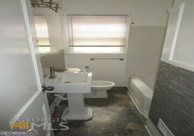 Photo 3 of Single family home for sale at 3874 Myrtle Ct, Macon, GA 31206 | MLS# 10822308 | Listing updated on 2026-08-12