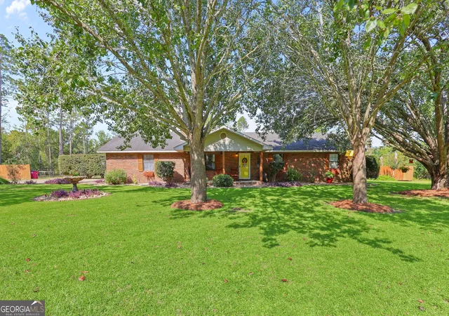 Photo 1 of Single family home for sale at 142 Sunfish Rd, Alma, GA 31510 | MLS# 10832484 | Listing updated on 2026-09-08