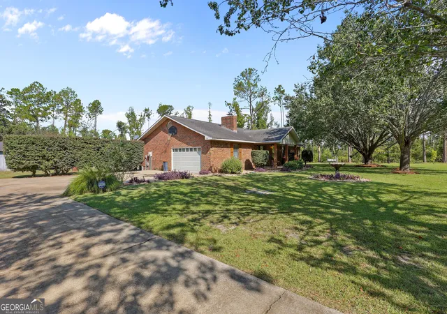 Photo 3 of Single family home for sale at 142 Sunfish Rd, Alma, GA 31510 | MLS# 10832484 | Listing updated on 2026-09-08