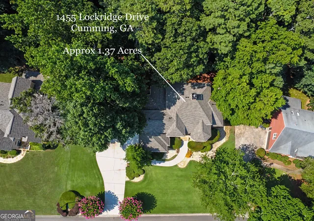 Photo 4 of Single family home for sale at 1455 Lockridge Dr, Cumming, GA 30041 | MLS# 10816460 | Listing updated on 2026-10-08