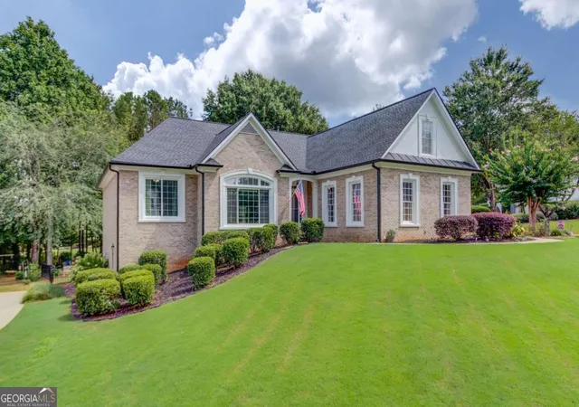 Photo 1 of Single family home for sale at 880 Providence Club Dr, Monroe, GA 30656 | MLS# 10824766 | Listing updated on 2026-09-10