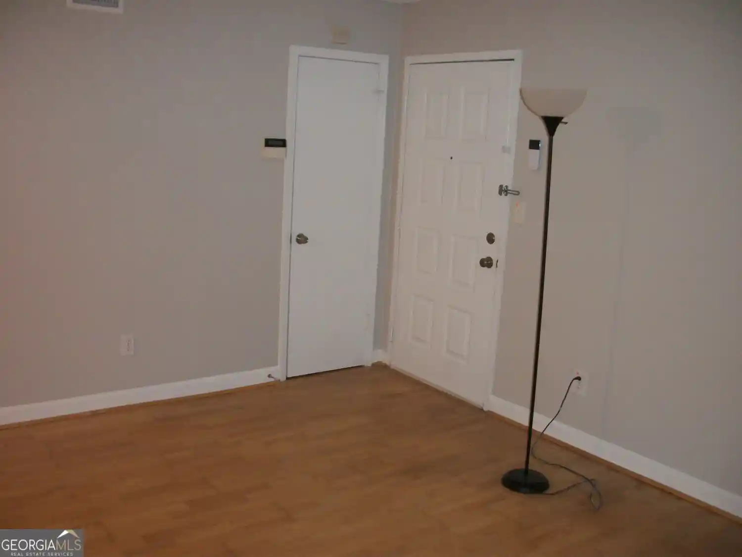 Listing Photo 1 - Condo for sale in 1504 Wingate Wy located at 1504 Wingate Wy, Atlanta, GA 30350 - Unit #1504