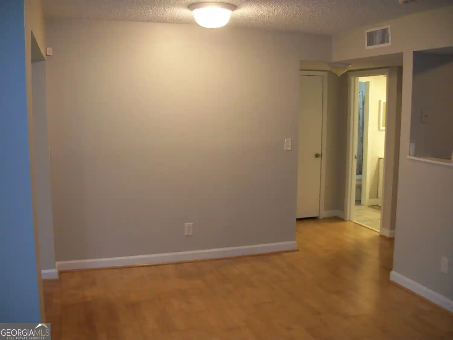 Listing Photo 2 - Condo for sale in 1504 Wingate Wy located at 1504 Wingate Wy, Atlanta, GA 30350 - Unit #1504