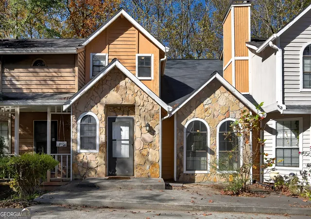 1st image of 840 Brandy Oaks Ln, Stone Mountain, GA 30088 | MLS# 10638743