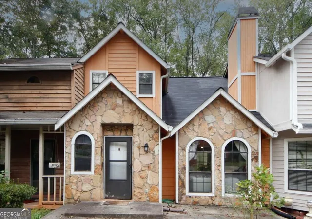 2nd image of 840 Brandy Oaks Ln, Stone Mountain, GA 30088 | MLS# 10638743