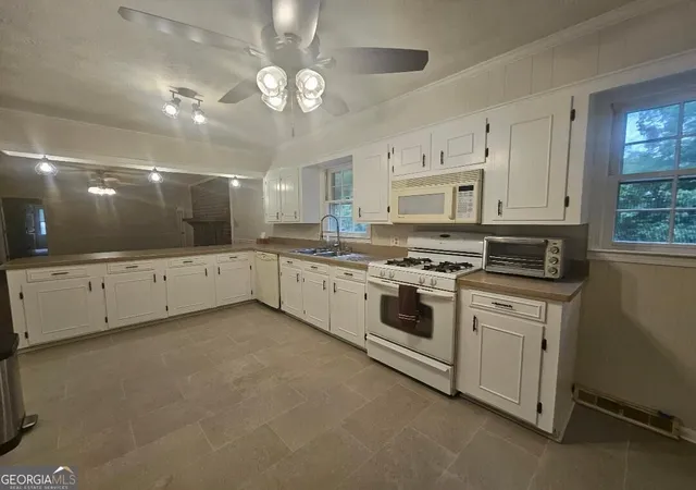 3rd image of 38 Ridgeview Dr Se, Silver Creek, GA 30173 | MLS# 10808843