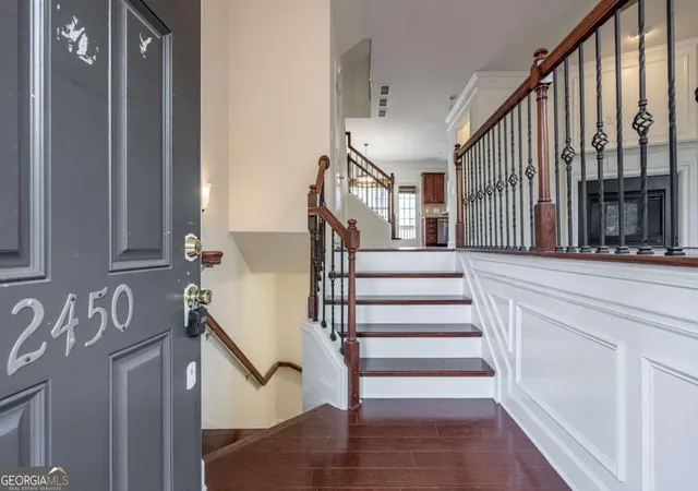 Photo 4 of Townhouse for sale at 2450 Natoma Ct Se #11, Smyrna, GA 30080 | MLS# 10822893 | Listing updated on 2026-10-10