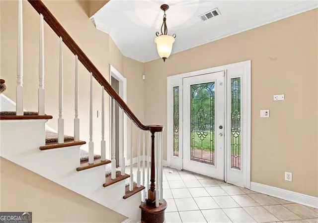 Photo 3 of Single family home for sale at 12110 Willow Run Rd, Roswell, GA 30075 | MLS# 10835999 | Listing updated on 2026-09-13