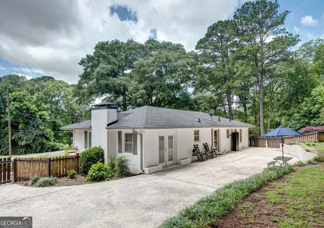 3rd image of 456 Seavy St, Senoia, GA 30276 | MLS# 10785424