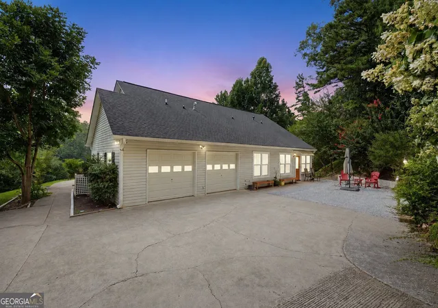 Photo 2 of Single family home for sale at 201 Talona Lake Ter, Ellijay, GA 30536 | MLS# 10820025 | Listing updated on 2026-08-19