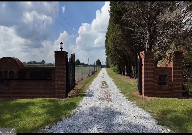 Homes for sale in Dewy Rose, GA | 2011 Stinchcomb Rd, Dewy Rose, GA 30634 | MLS# 10739239