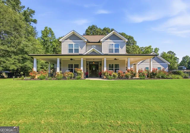 Photo 1 of Sale Pending at 579 New Cut Rd, Braselton, GA 30517 | MLS# 10825160 | Listing updated on 2026-09-07