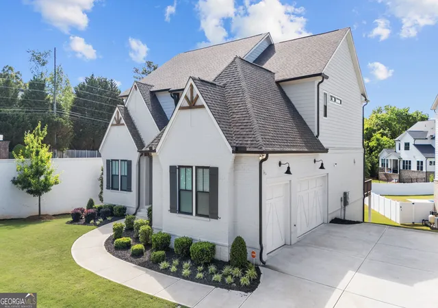 Photo 2 of Mansion for sale at 4967 Concert Ln Ne, Marietta, GA 30066 | MLS# 10834147 | Listing updated on 2026-10-03