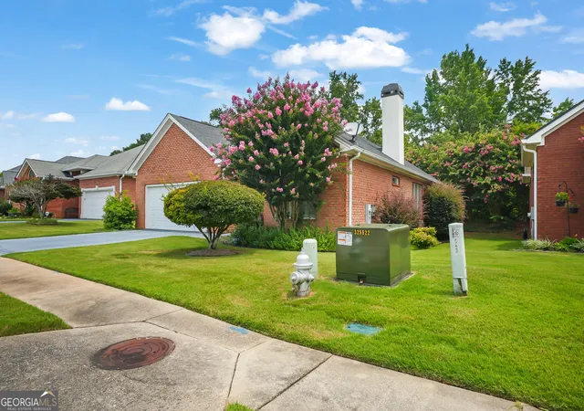 3rd image of 7650 Livingston Dr, Jonesboro, GA 30236 | MLS# 10804704