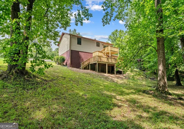 Photo 3 of Sale Pending at 3214 Se Headrick Cir, Dalton, GA 30721 | MLS# 10828985 | Listing updated on 2026-09-28