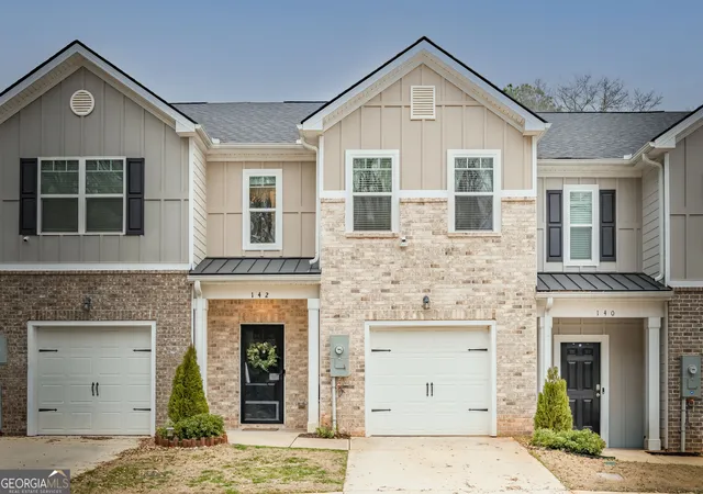 1st image of 142 Hampton Cir, Mcdonough, GA 30253 | MLS# 10766291