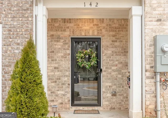 3rd image of 142 Hampton Cir, Mcdonough, GA 30253 | MLS# 10766291