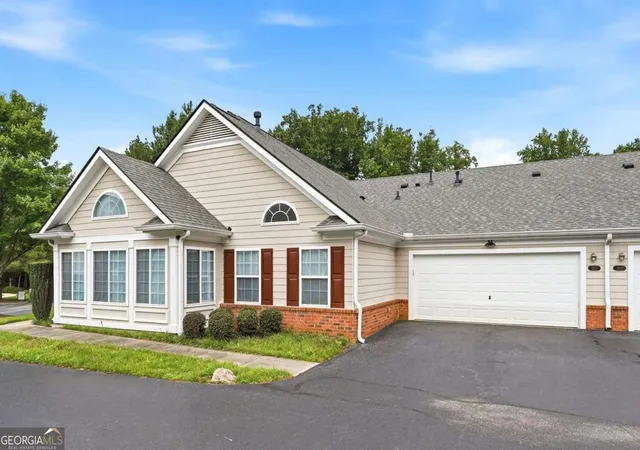 Listing Photo 5 - Condo for sale in building located at 1535 Duluth Unit #203 Hwy, Lawrenceville, GA 30043 - Unit #UNIT 203