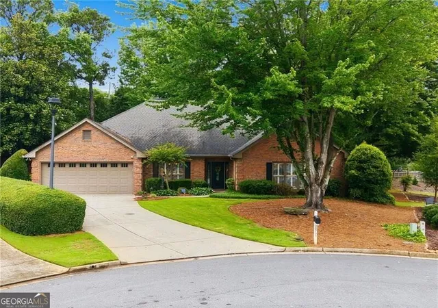 Photo 3 of Sale Pending at 965 Knoll Crst Ct, Alpharetta, GA 30004 | MLS# 10790705 | Listing updated on 2026-09-18