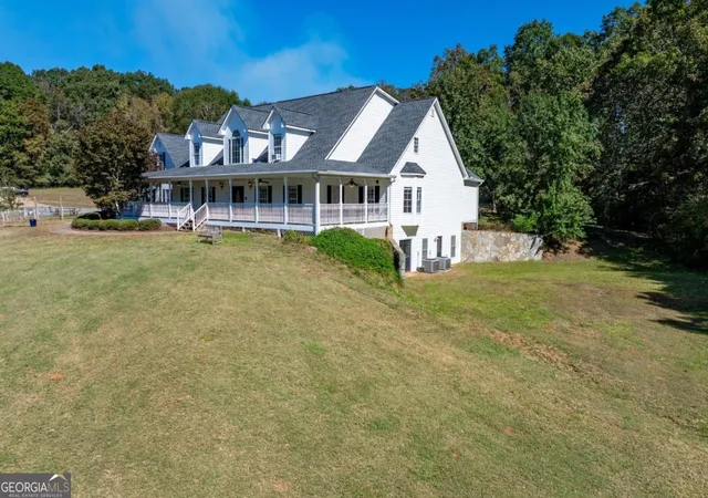 Photo 2 of Single family home for sale at 422 Blessings Ln, Nicholson, GA 30565 | MLS# 10646684 | Listing updated on 2026-08-17