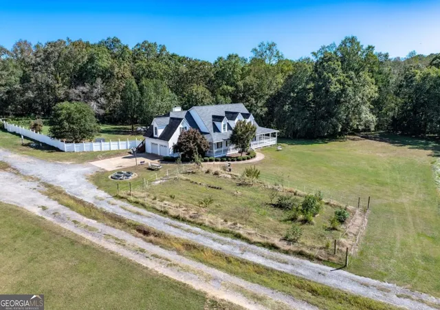 Photo 3 of Single family home for sale at 422 Blessings Ln, Nicholson, GA 30565 | MLS# 10646684 | Listing updated on 2026-08-17
