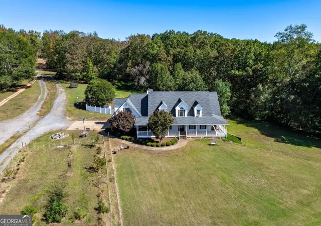 Photo 4 of Single family home for sale at 422 Blessings Ln, Nicholson, GA 30565 | MLS# 10646684 | Listing updated on 2026-08-17