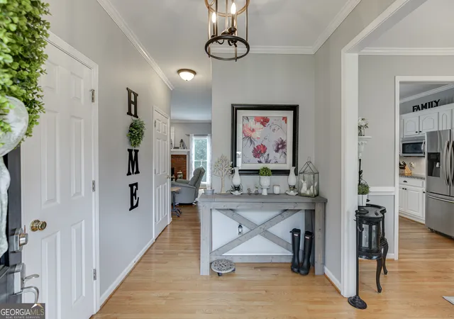 Photo 3 of Single family home for sale at 4020 Derby Dr, Gainesville, GA 30507 | MLS# 10808764 | Listing updated on 2026-09-16