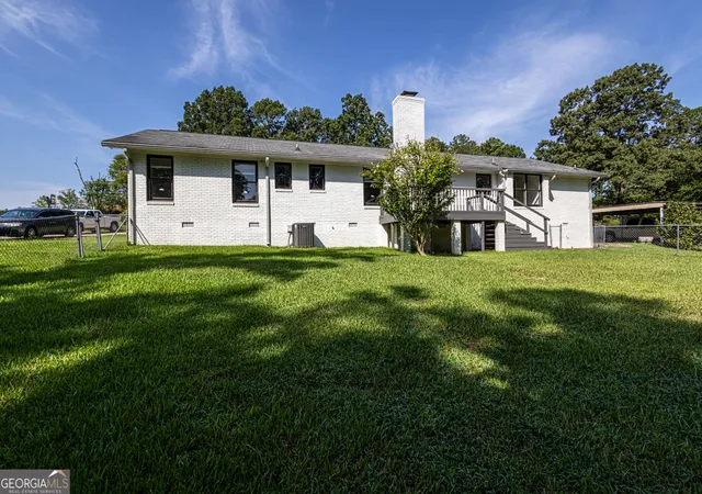 Photo 3 of Single family home for sale at 2197 N Jefferson St Ne, Milledgeville, GA 31061 | MLS# 10827022 | Listing updated on 2026-09-12